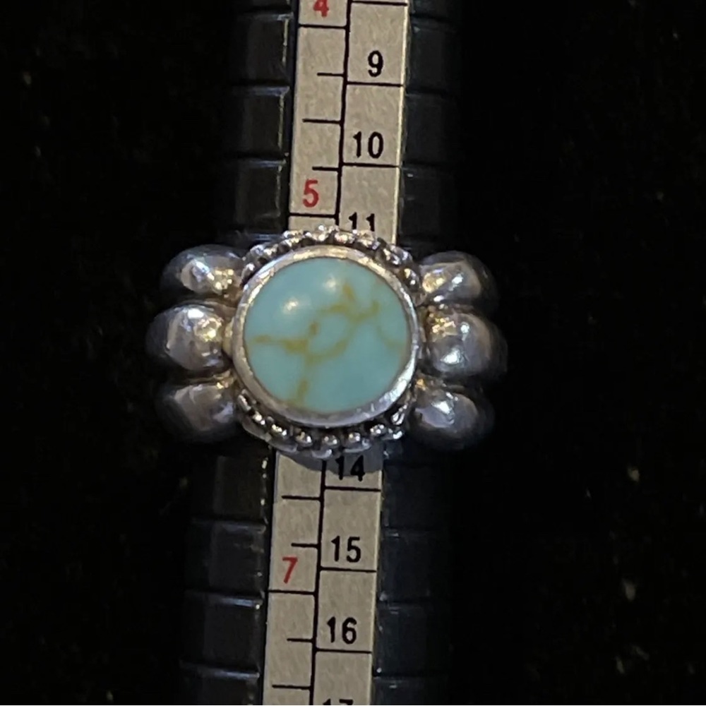 Sterling Turquoise Ring - Picture 3 of 8